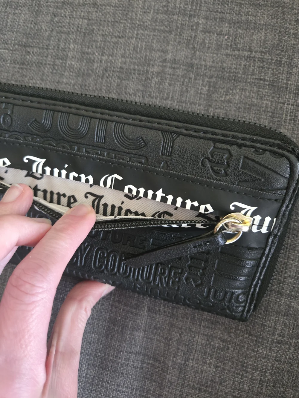 Juicy Couture Black Embossed Zip Wallet Clutch NWOT